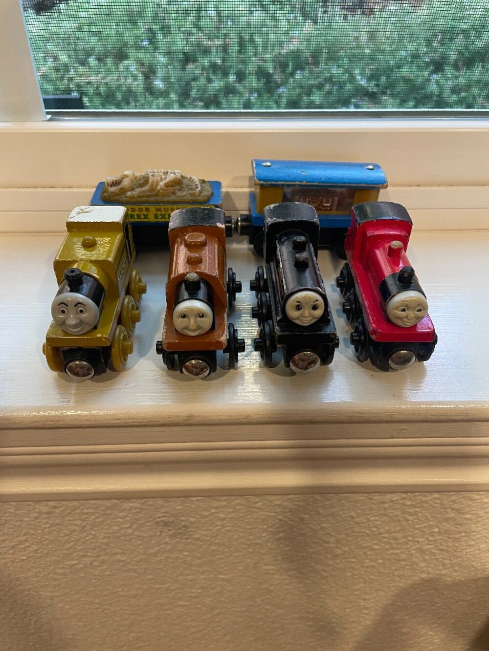 LOT of SIX hard-to-find Thomas Wooden Trains